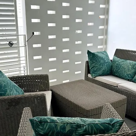 Apartment Recent Pres D'arenes Terrasse Wifi Parking Prive Montpellier
