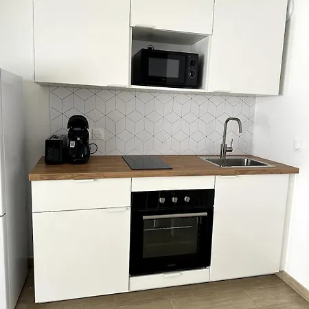 Apartment Recent Pres D'arenes Terrasse Wifi Parking Prive